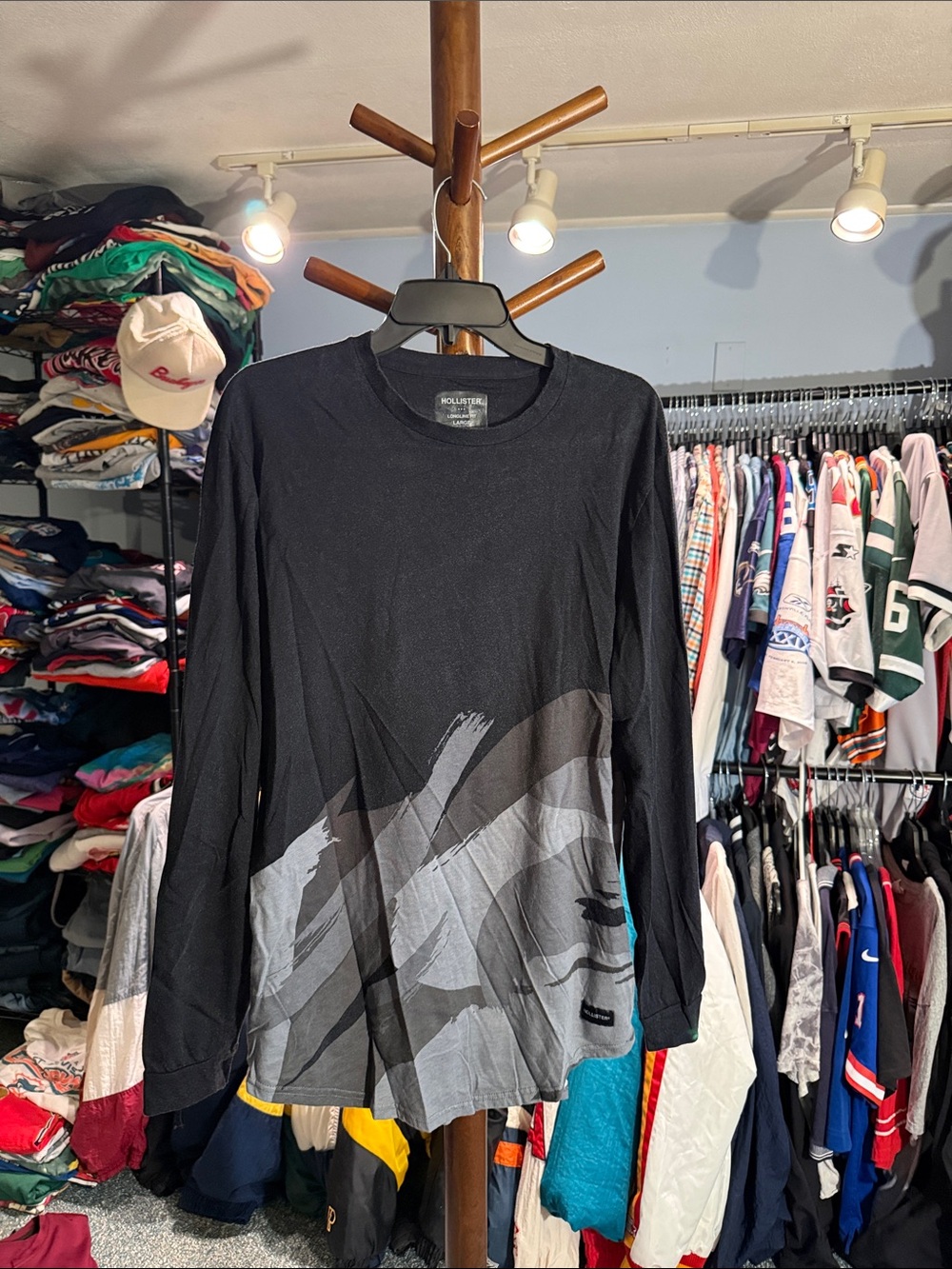 Hollister Men's Black Long Sleeve Graphic Tee with Gray Waves